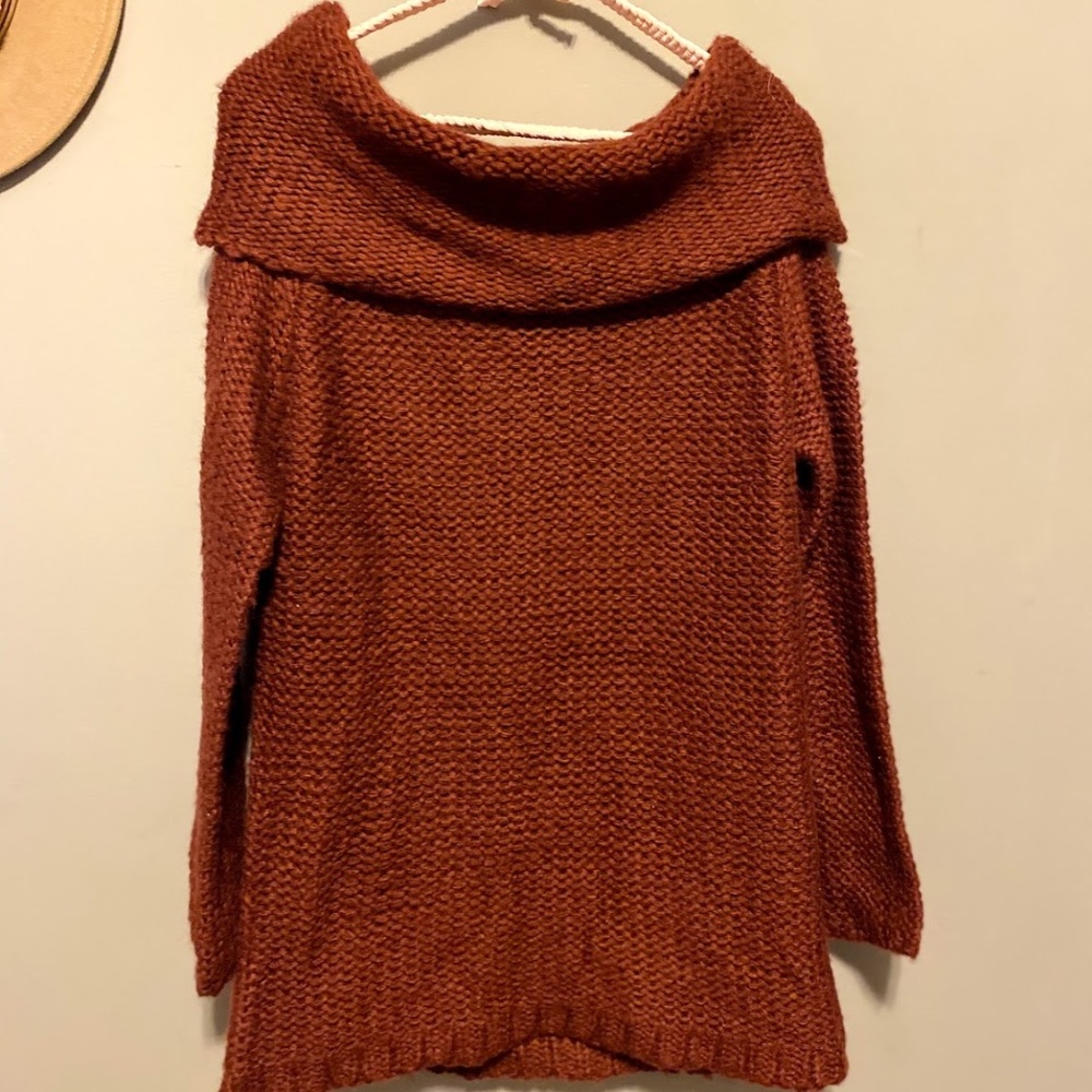 Maroon off the shoulder sweater S